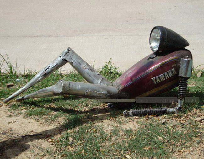 Funny - Funny Pictures – October 8, 2016 Just a Yamaha sun bathing