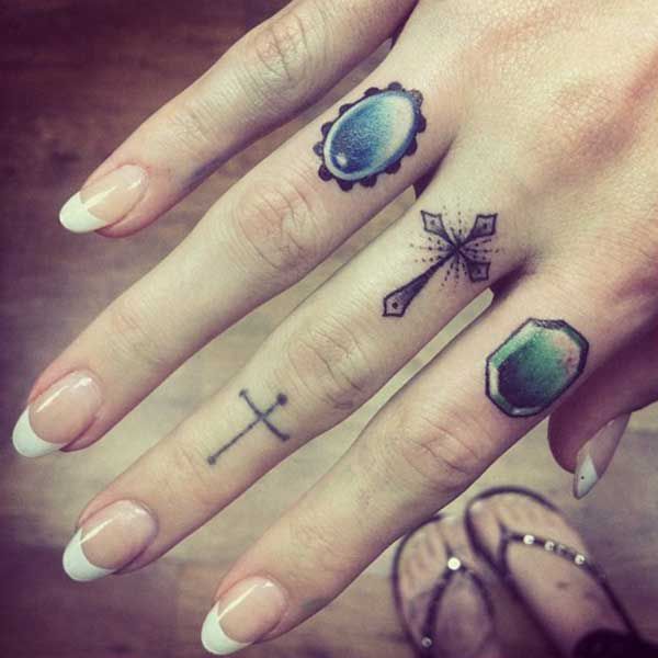 Beautiful Finger Tattoo Designs 2013