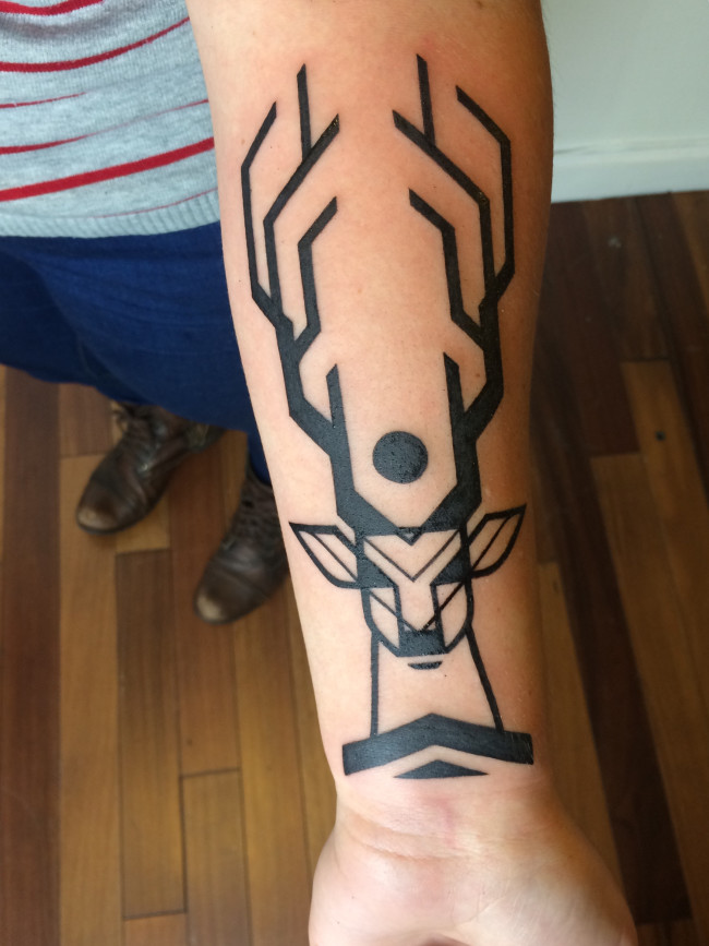 Brand new minimalist buck by Ben Volt at Scholar Tattoo in San Francisco