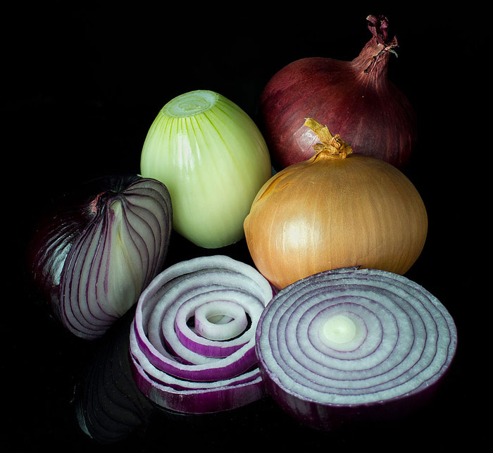 How to Keep Garlic & Onions Fresh