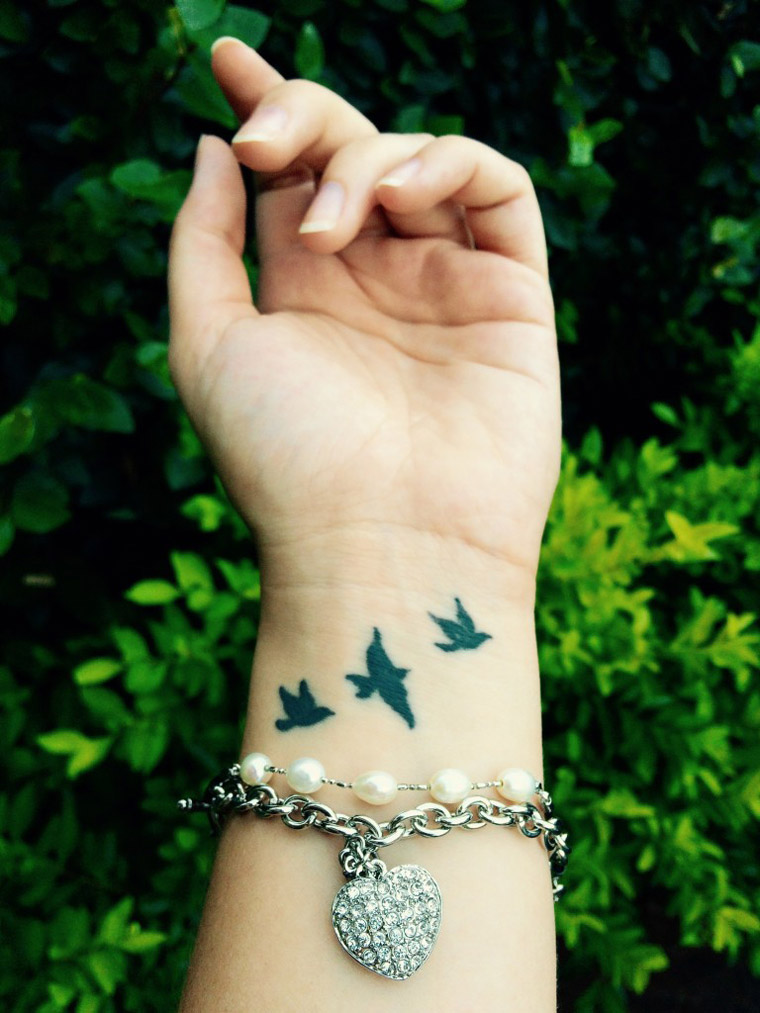 Tiny flying Birds wrist design