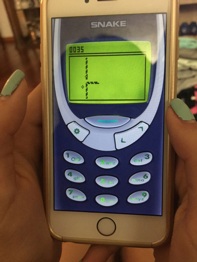 My sister was playing a familiar game on her iPhone 6.