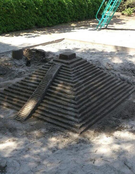 When Mexican kids play in the sandbox.