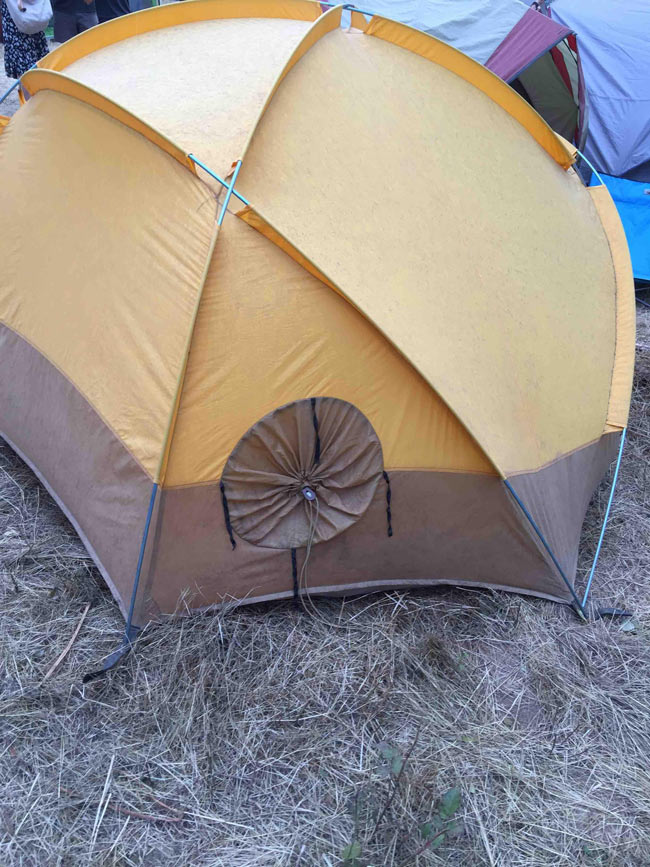 Can't stop staring at this tent's asshole