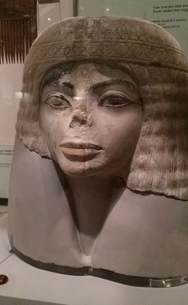 Rare statue of Michael Jackson spotted at the Field Museum in Chicago