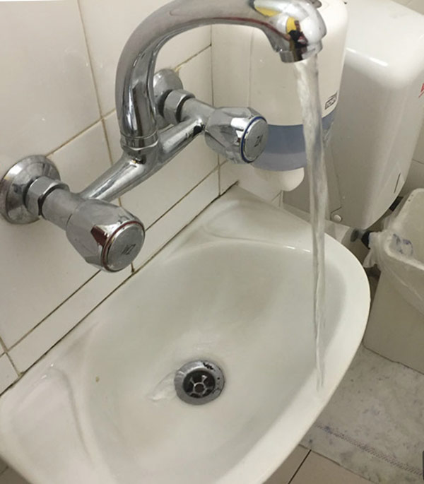 This sink is out of sink