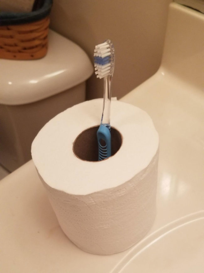 True bachelor's toothbrush holder