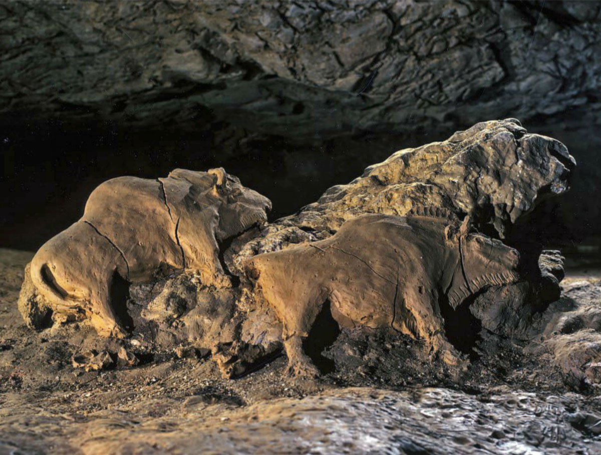 14000 years old bison sculptures found in Le Tuc d'Audoubert cave. Ariege, France