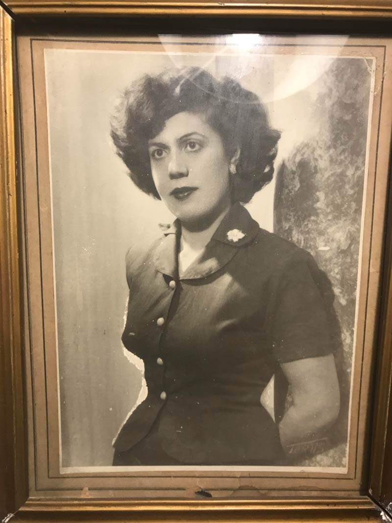 Today I found this pic of my grandma. She scratched her waist to look thinner, first Photoshop ever