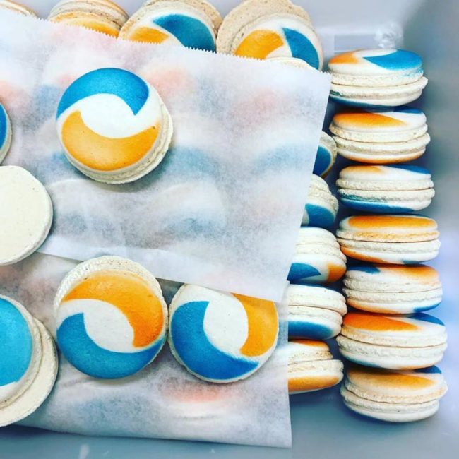 My friend likes to make macarons that fit current taste trends