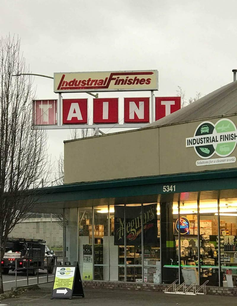 This paint shops sign broke just right