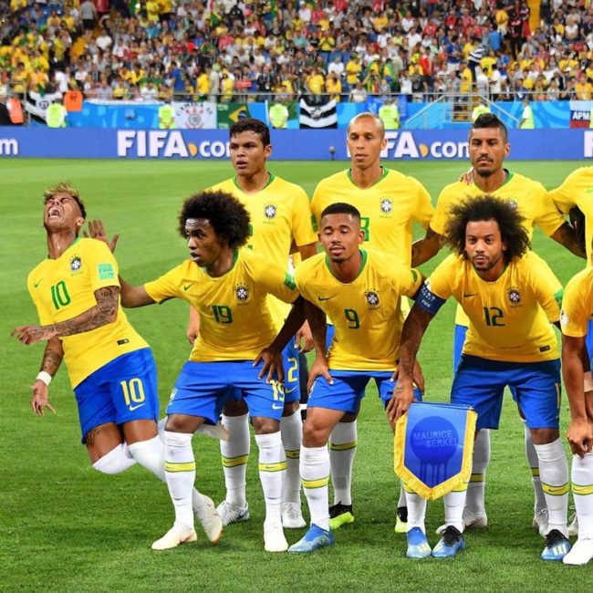 Neymar questionable for next game after team picture leaves him writhing in pain