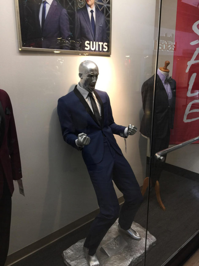 This mannequin is pumped!