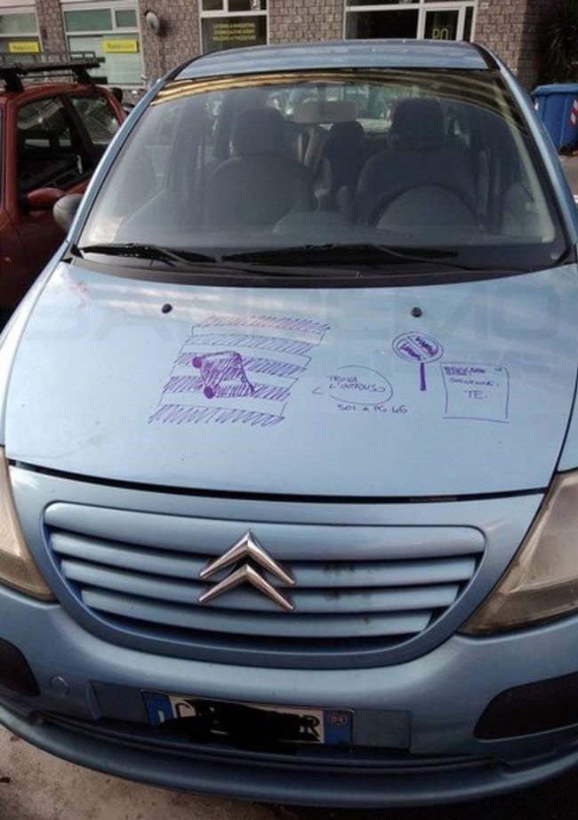 Some guy in Italy made a little sketch for the owner of this car, who had parked on a pedestrian crossing, explaining the error he had made