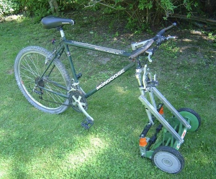 Ride-on lawnmower