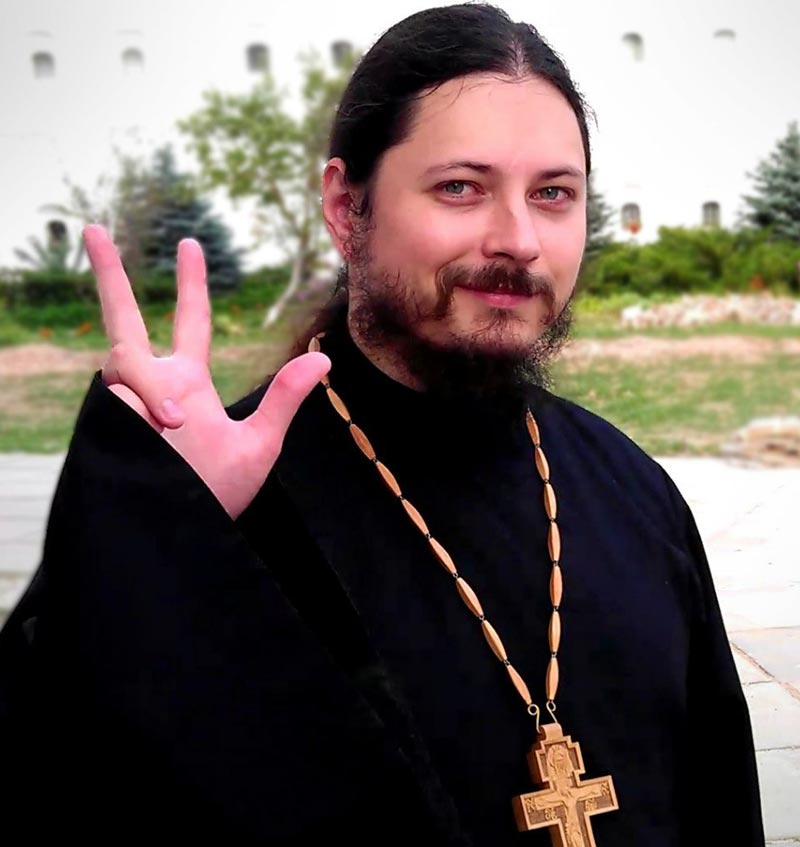 This Russian Hieromonk looks like a Christian version of Post Malone
