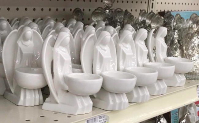 Am I the only one seeing a Holy Toilet
