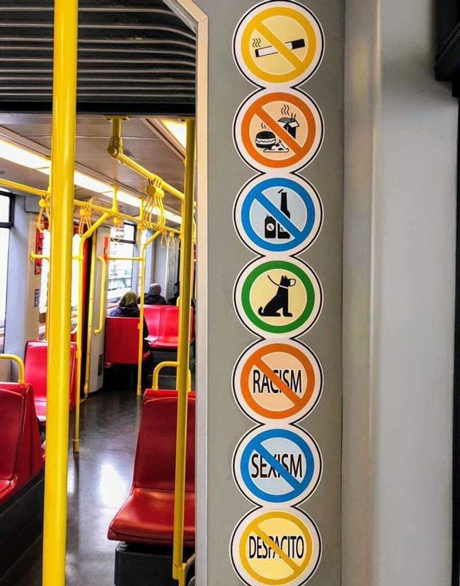 New signs on the Viennese metro