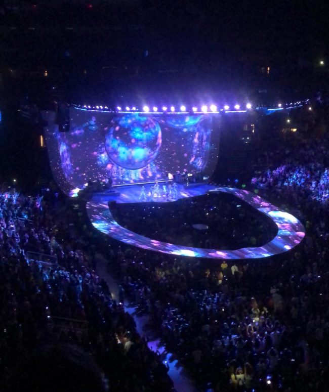 The Ariana Grande stage was a giant toilet