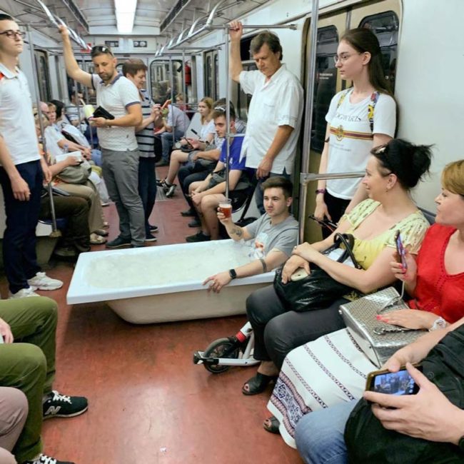 Meanwhile in Russian subway
