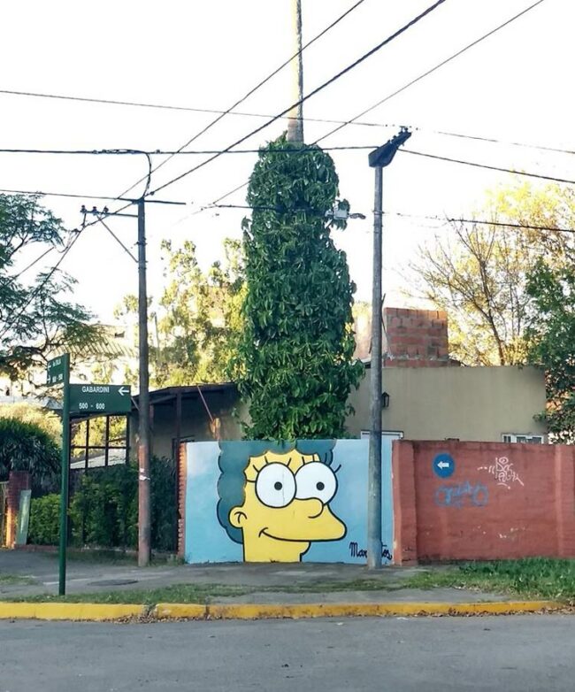 Marge Simpson graffiti seen in Argentina