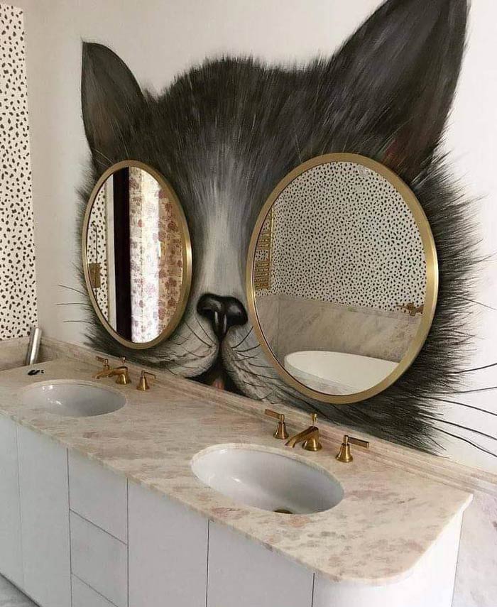 Trippy cat decoration