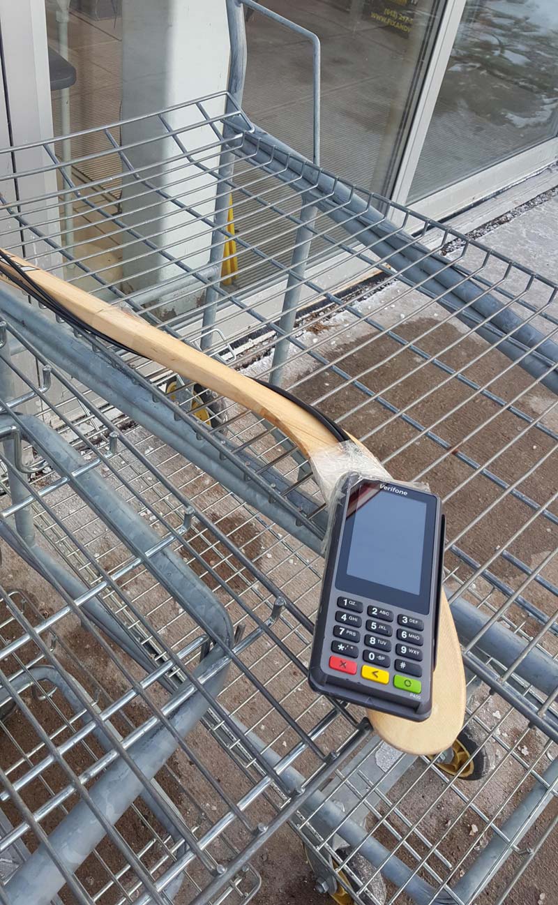 You know you're shopping in Canada during a pandemic when this is how the payment terminal comes across