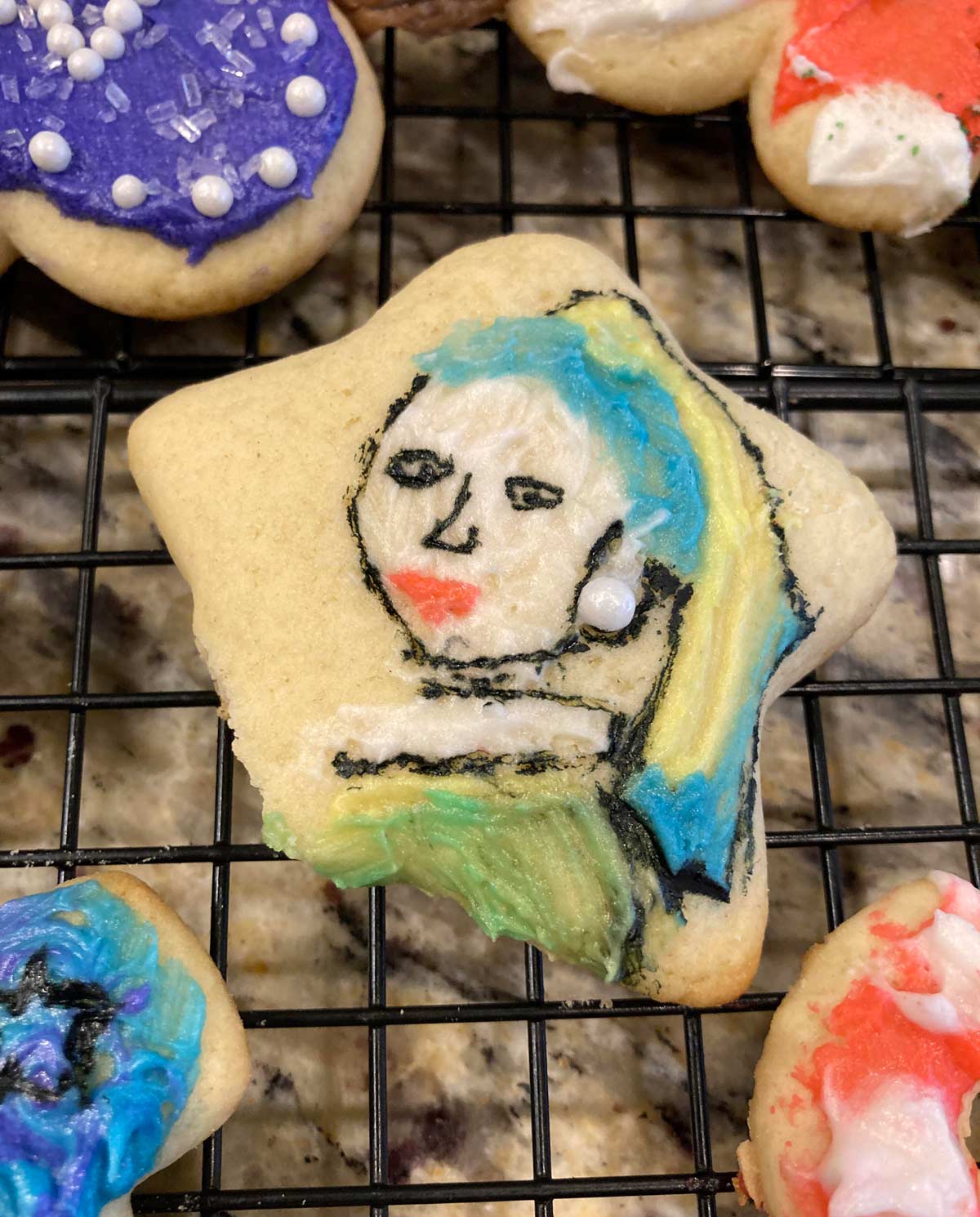 I made an attempt at this year's Christmas cookie decorating contest