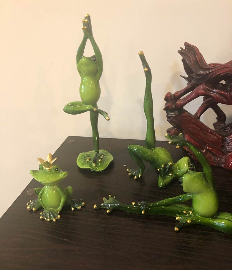 These frogs in my mom’s living room