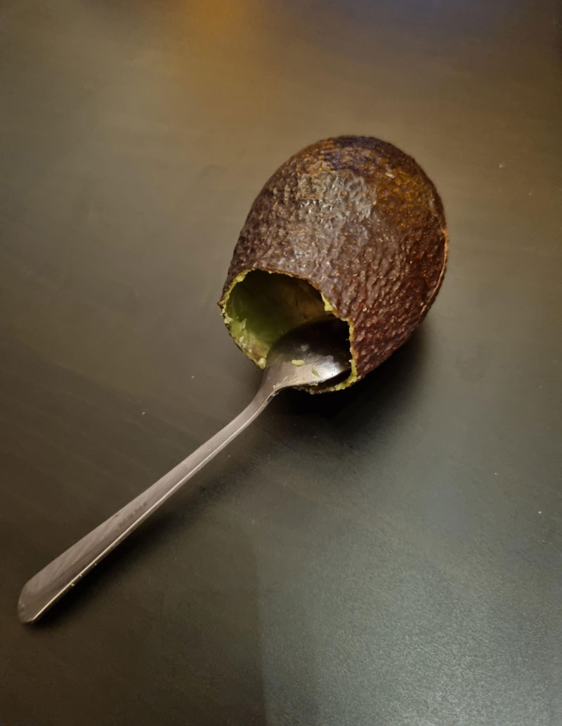 My girlfriend eats her avocado like this