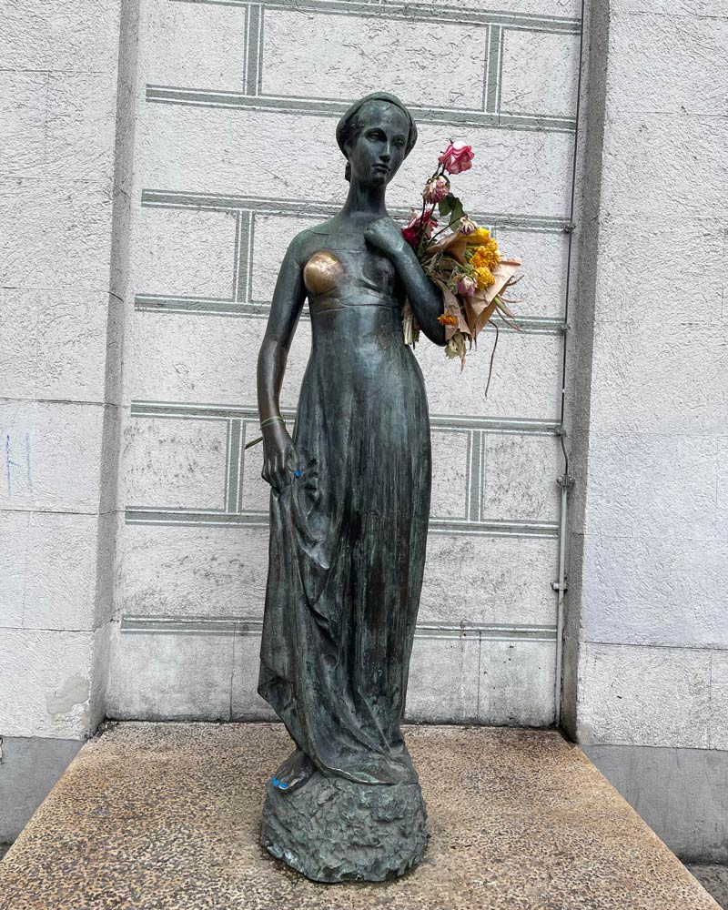 This statue in Munich