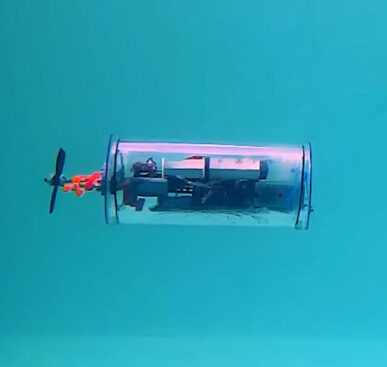LEGO-Powered Submarine with Depth Control