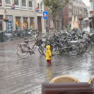 Dutch child accepting the climate