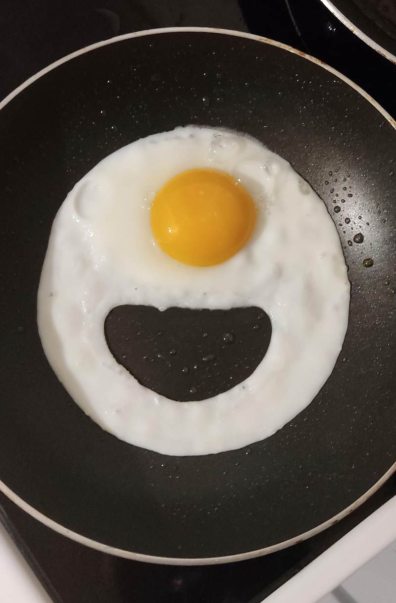 My fried egg turned out to be a smiling Cyclopes