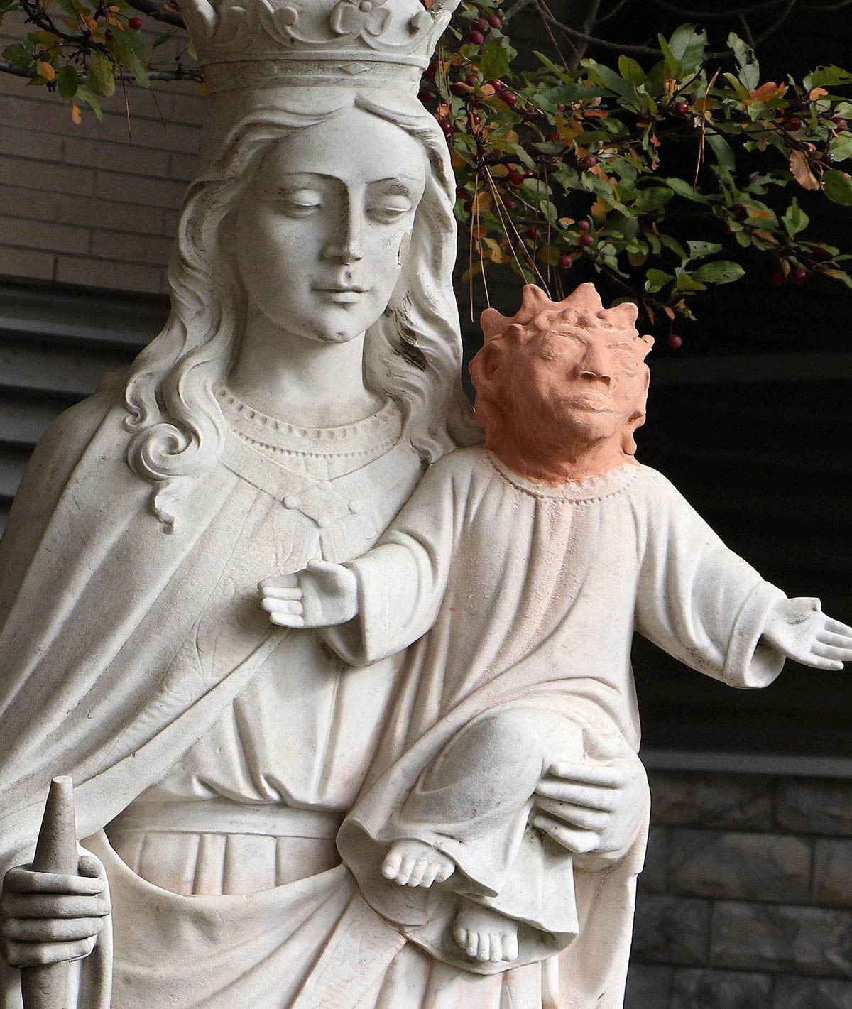 This re-sculpted head of baby Jesus