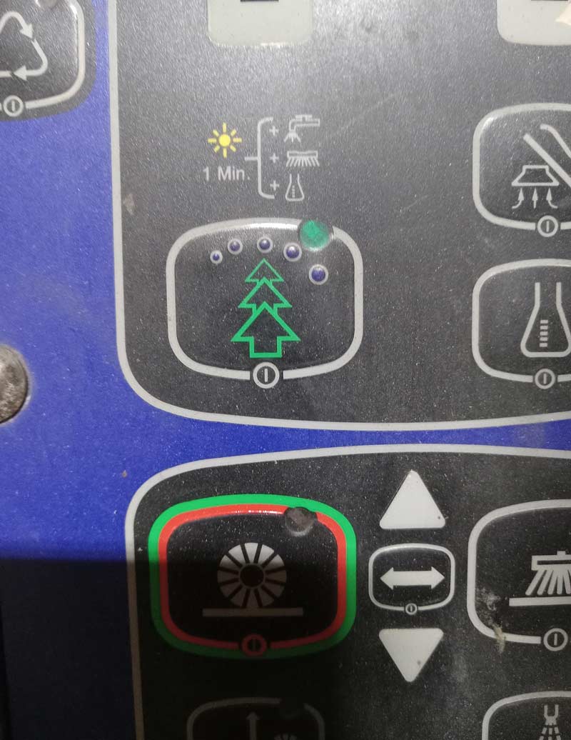 Push button for Christmas tree