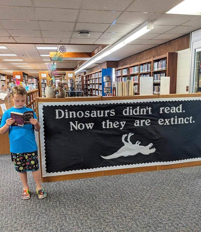 Dinosaurs didn't read