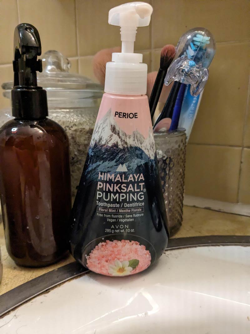 The new Himalayan salt pump soap doesn't wash hands very well