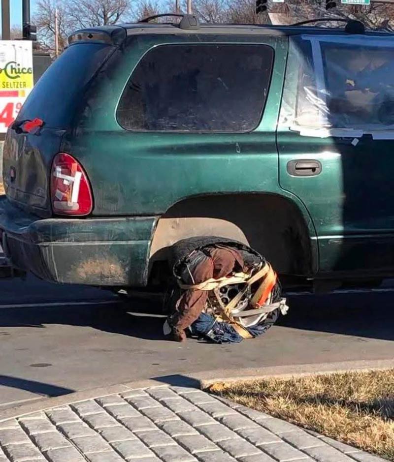 That’s one way to fix a tyre