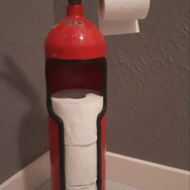 Funny Pictures – April 18, 2025
