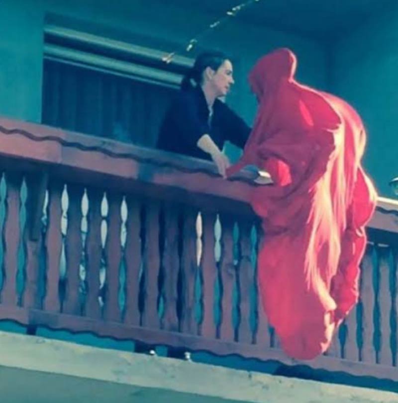 Ghostly visitor or shaken bedsheet syndrome?