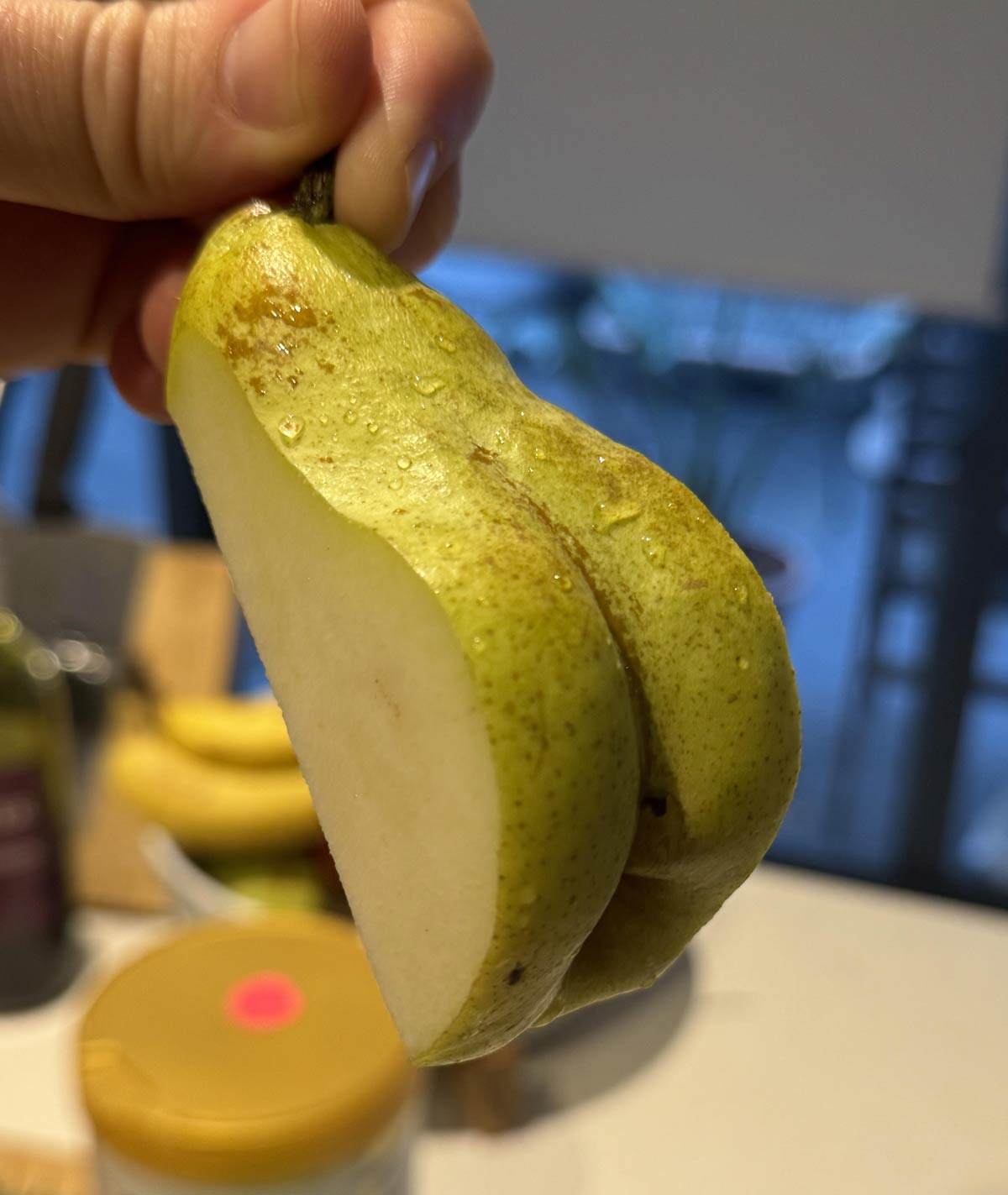 My wife refused to eat her pear’s thicc booty