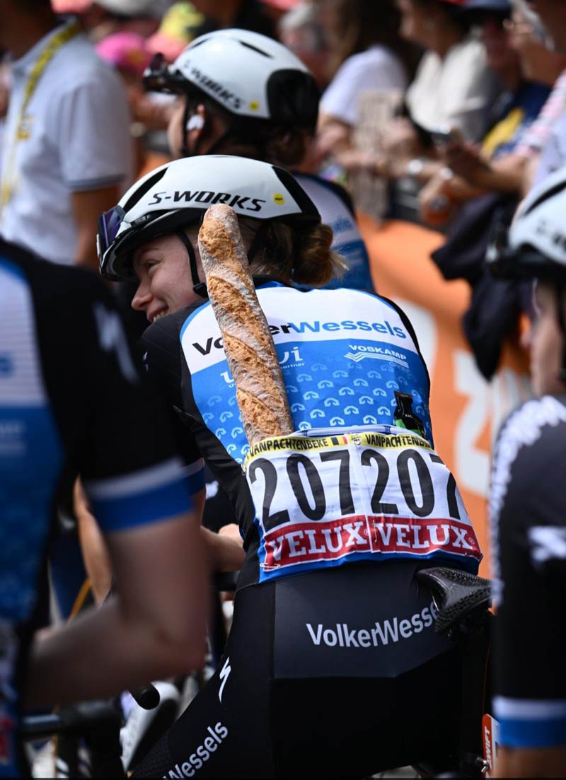 Lunch in the Women's Tour de France